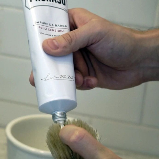 Крем для бритья с экстрактом зеленого чая для чувствительной кожи Proraso White Shaving Cream Tube Sensitive Green Tea, 150 мл