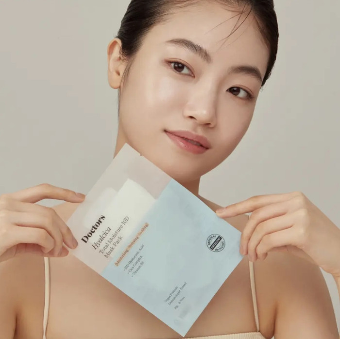 Тканинна маска з 10 формами гіалуронової кислоти та центелою Doctors Hyalcica Total Moisture 10 D Mask Pack, 10х23 мл