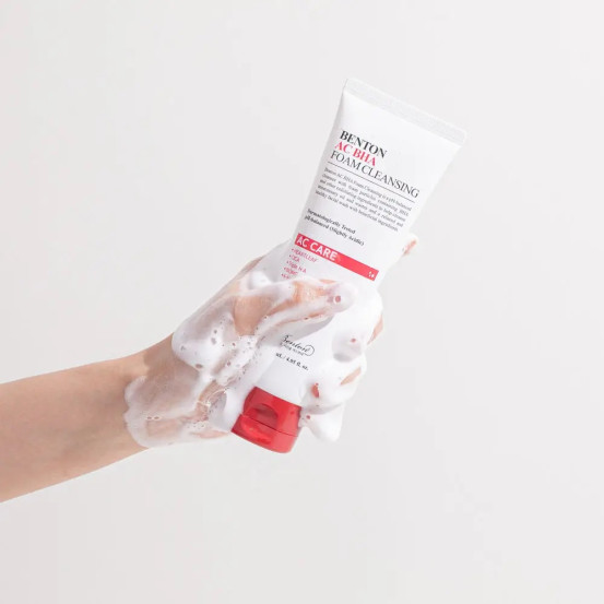 Гель-пенка с салициловой кислотой AC BHA Foam Cleansing 120 мл, Benton
